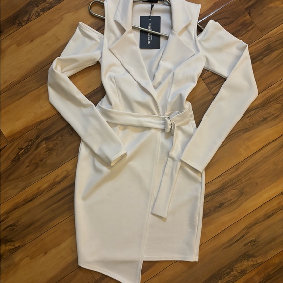 White cut out belted dress - Picture 4 of 4